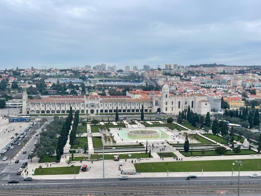 Lisbon: City Tour Alfama, New Town and Belém - A quick look at Mercado da Ribeira