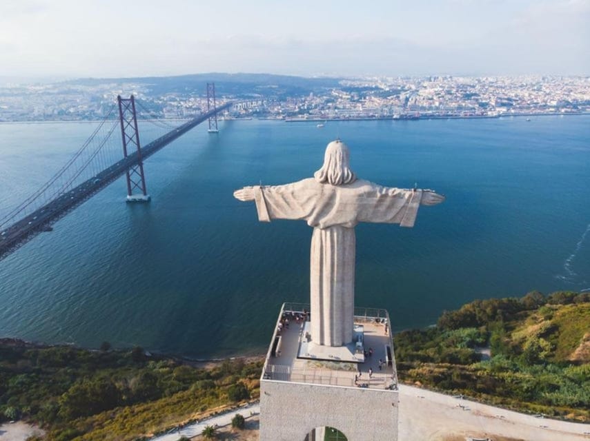 Lisbon City Tour: All Must-See Attractions with Expert Guide - Booking details worth knowing