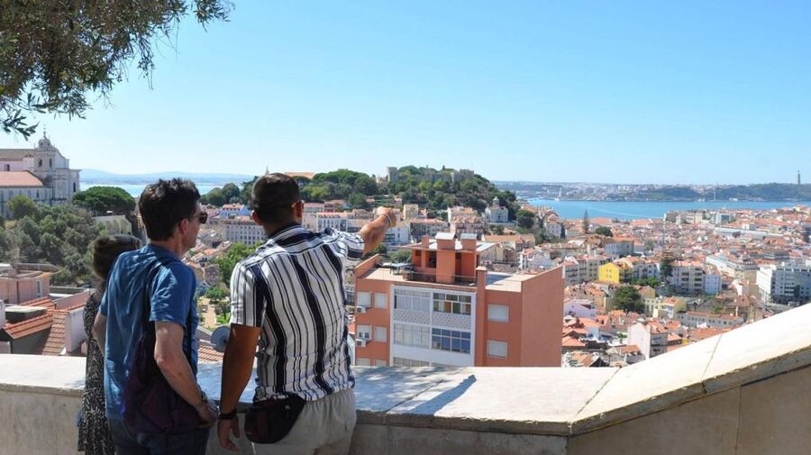 Lisbon City Tour: Full-Day - The Castle Quarter and Lisbon’s viewpoints