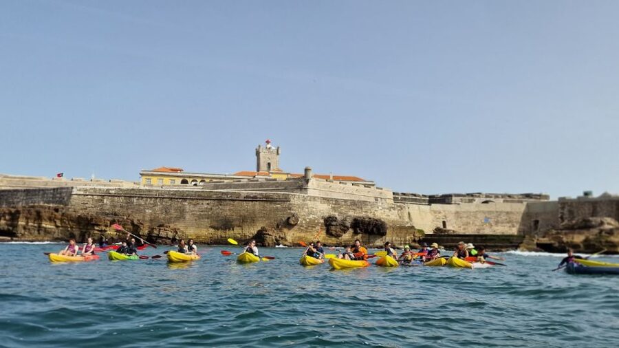 Lisbon: Coast Guided Kayak Tour - Paddling beside Praia de Carcavelos