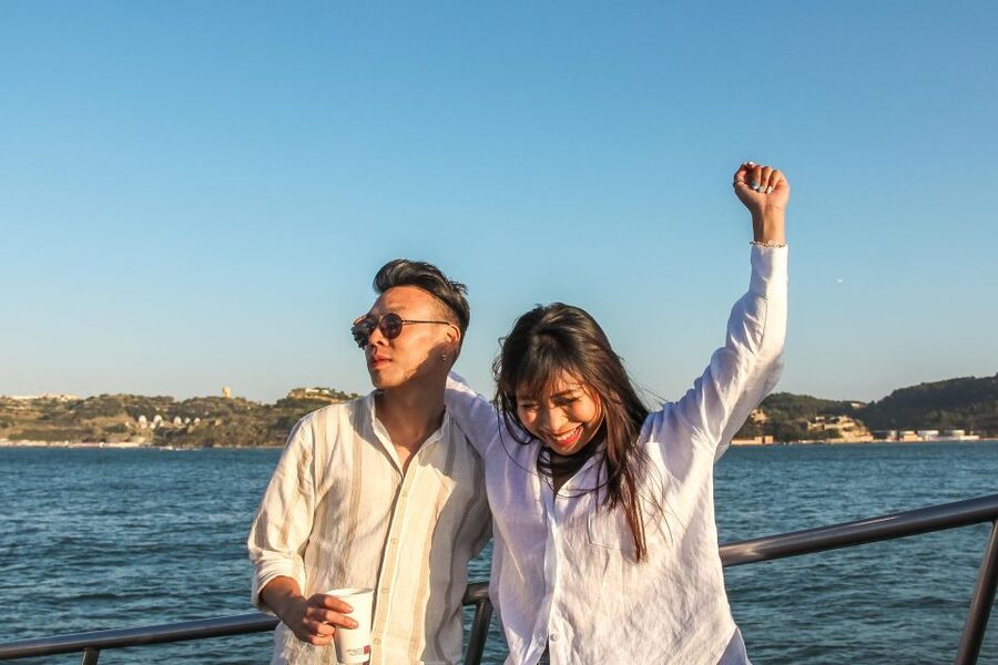Lisbon: Cruise to the Beach with BBQ, Open Bar and Music - The meeting point near Praça do Comércio