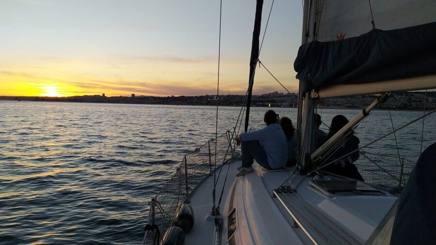 Lisbon: Day and Sunset Tour on the Tagus River - Who will enjoy it most