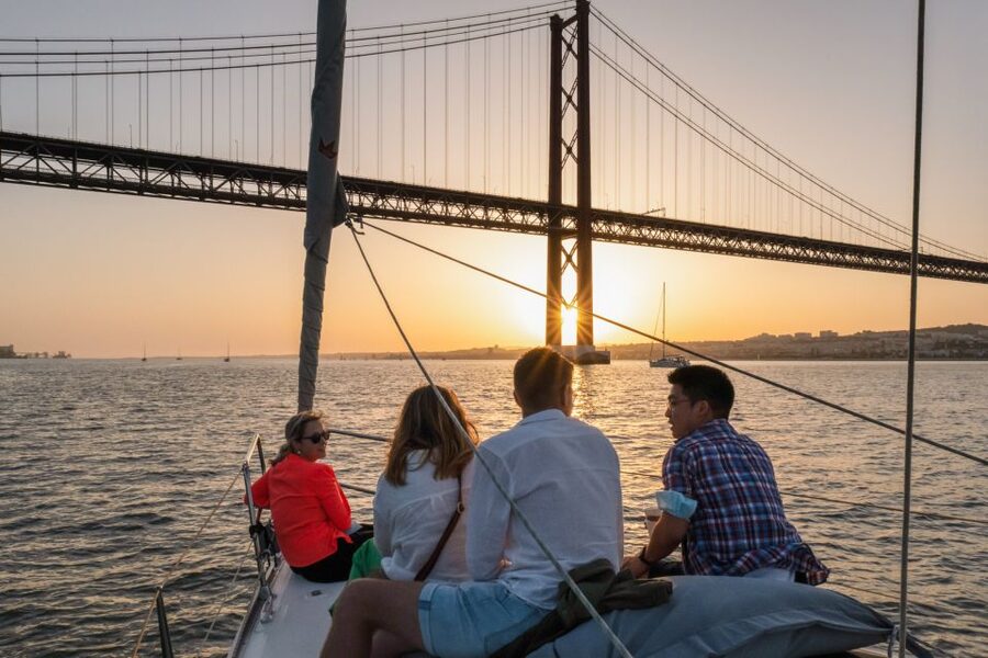 Lisbon: Daytime/Sunset/Night City Sailboat Tour with Drink - What the crew adds to the sailing