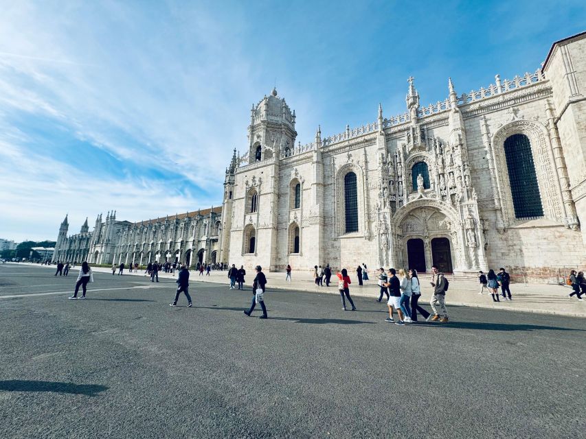 Lisbon: Discover Belem by electric Tuk Tuk - What $34 buys you