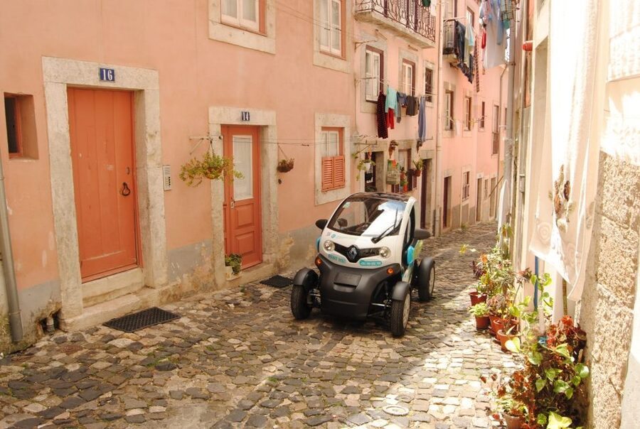 Lisbon: Electric Car Moorish Tour with GPS Audio Guide - Chiado and Praça Luís de Camões