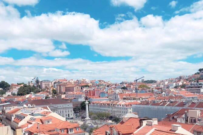 Lisbon Essential Walking Tour: History, Stories and Lifestyle - San Roque hides an ornate interior