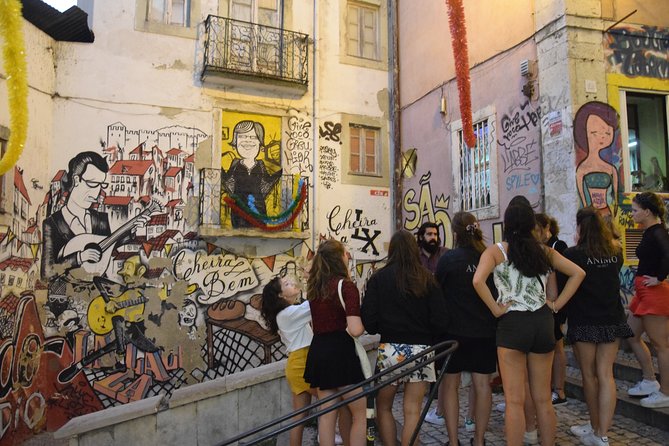 Lisbon Fado Experience: Walking Tour, Dinner and Live Music Show - Meeting near Rossio before the hills
