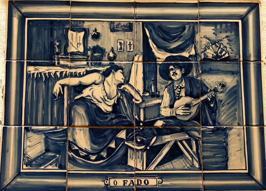 Lisbon: Fado Show and Portuguese Dinner - Who should book this evening
