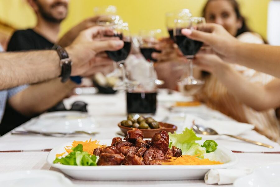 Lisbon: Food and Wine Small Group Walking Tour - First tastes: Vinho Verde and the codfish cake