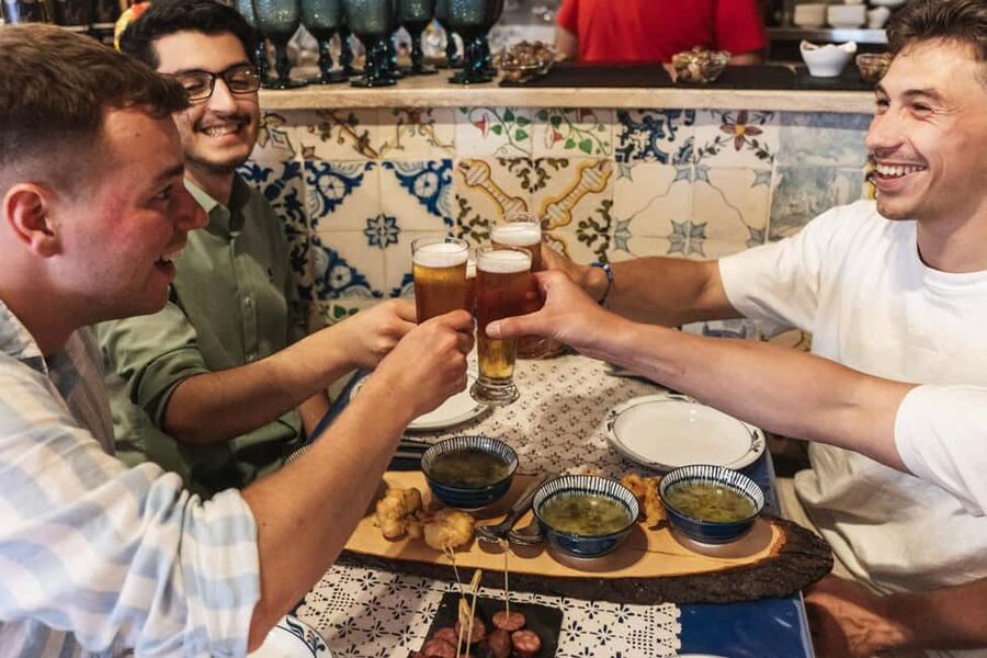 Lisbon: Food Tour with Local Tastings and Drinks - What the guide adds