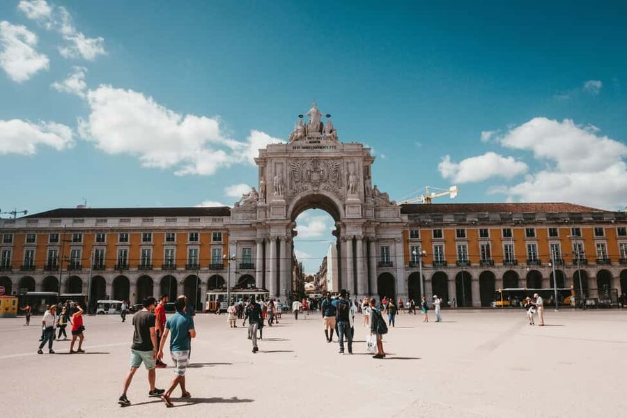 Lisbon: From the center to Belém by E-Bike - Starting in Lisbon’s historic center