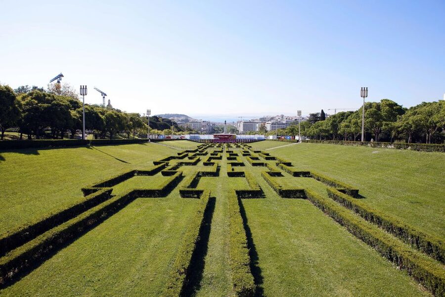 Lisbon: Full-Day City Tour with Cable Car Ride - São Jorge Castle and the cost of a short visit