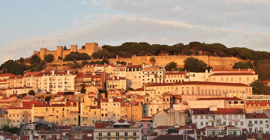 Lisbon: Full-Day Private Walking Sightseeing Tour - Who should book this private Lisbon experience