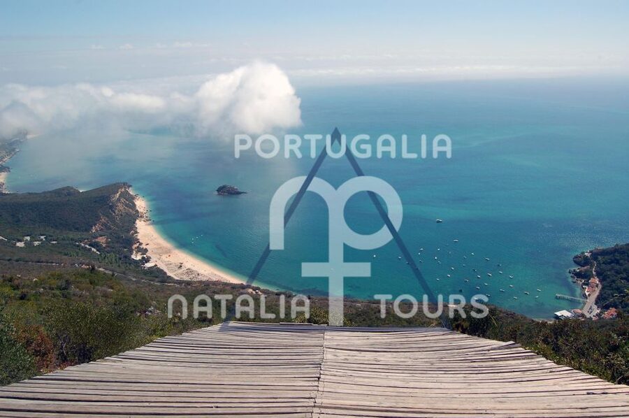 Lisbon Getaway: Private Arrábida Wine & Food Tour - Lunch by the coast or among the vineyards