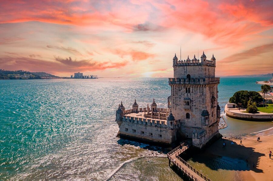 Lisbon: Guided Bike Tour, Helicopter Flight, and Boat Trip - The 10-minute helicopter flight over Lisbon