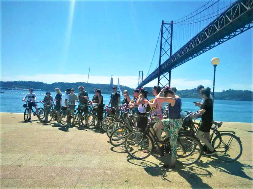 Lisbon: Guided E-Bike Tour to Belém - Palácio Nacional de Belém and Jerónimos Monastery
