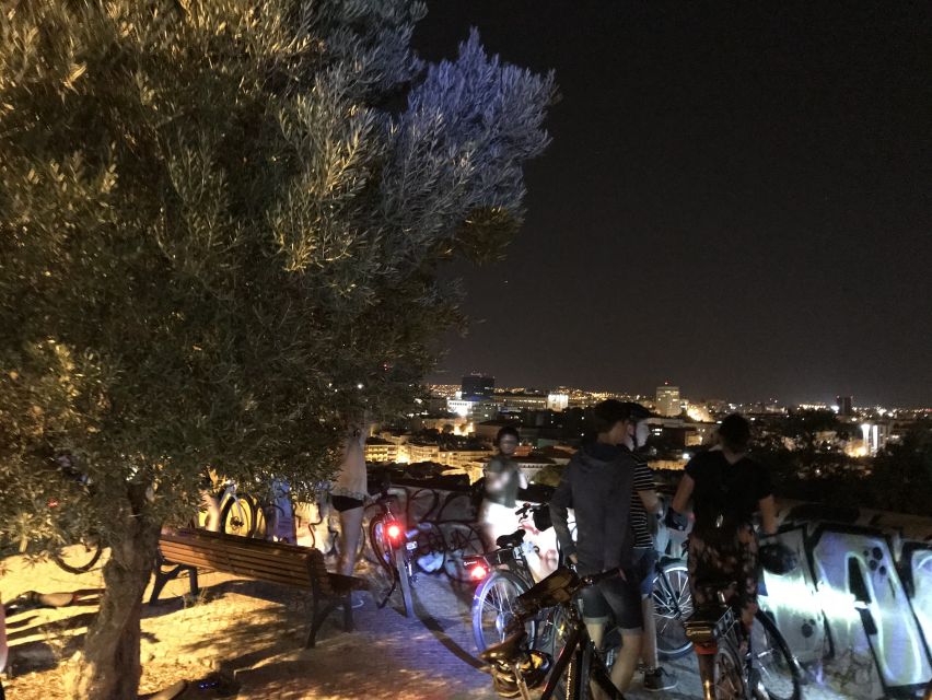 Lisbon: Guided Nighttime Electric Bike Tour - Into the dark streets of Lisbon’s old district