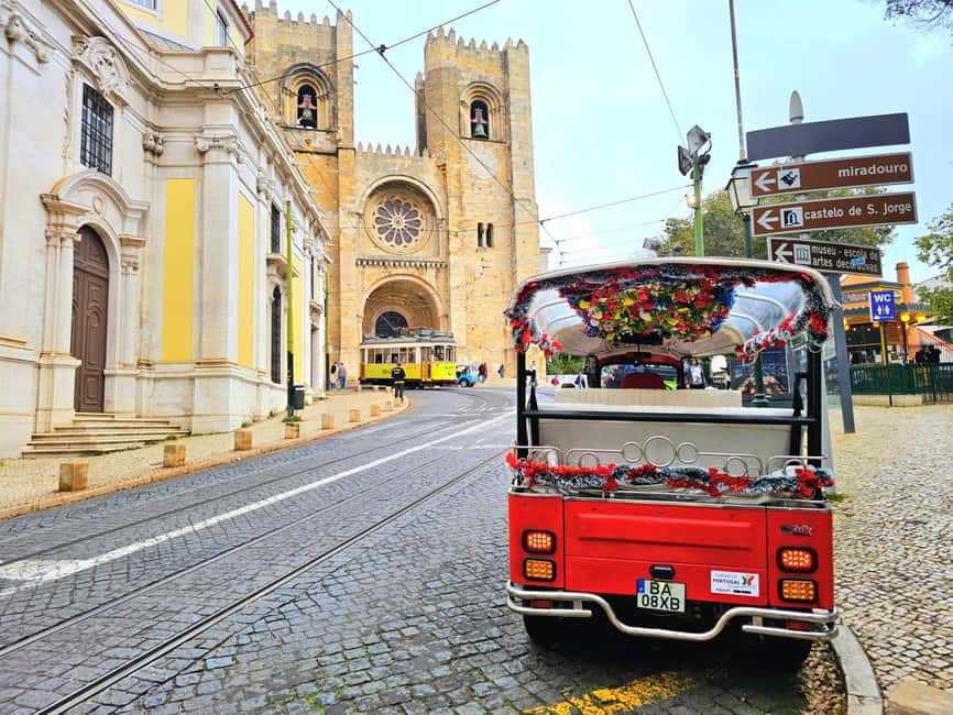 Lisbon: Guided Tuk-Tuk Tour Alfama and history - What the guides add to the ride
