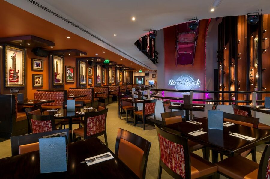 Lisbon: Hard Rock Cafe Experience - Choosing between the Gold and Diamond menus