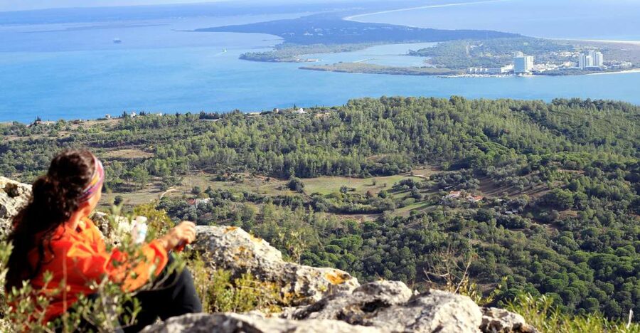 Lisbon: Hiking in Arrábida Natural Park - Leaving Lisbon for Arrábida’s quiet mountain roads