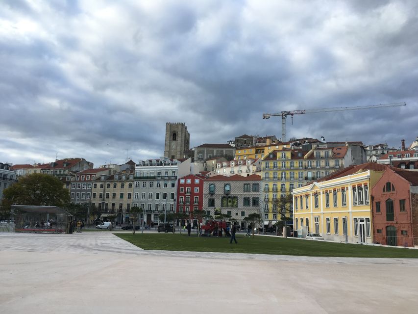 Lisbon: Hills, Alfama, and Mouraria Tour by Electric Bike - Why an e-bike is the right tool for Lisbon