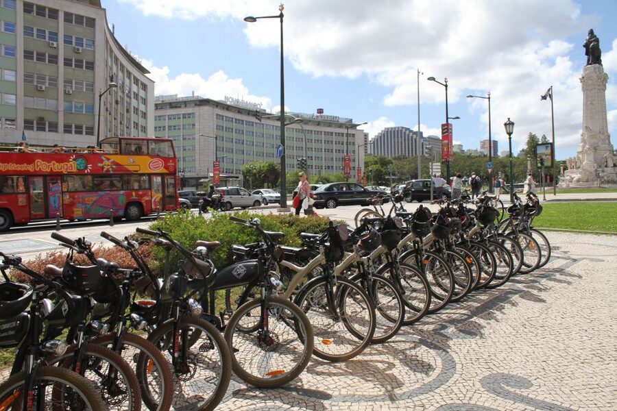 Lisbon: Hills, Alfama, and Mouraria Tour by Electric Bike - Lisbon Cathedral and the ride back downhill