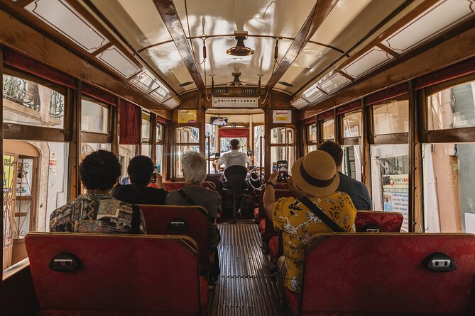 Lisbon Hills Red Tram by Tram 28 route - The audio guide and what you receive