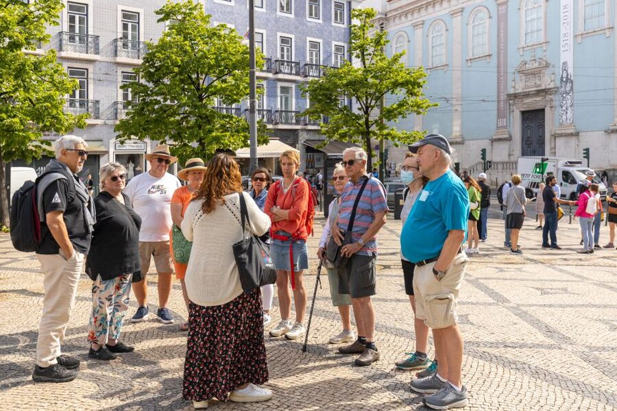 Lisbon: History, Stories and Lifestyle Walking Tour - Portas do Sol and Lisbon’s oldest quarter