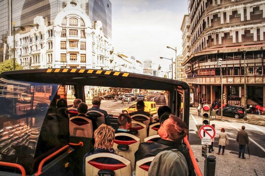 Lisbon: Hop-On Hop-Off Bus Tour - Lisbon by bus, from Belém to the coast