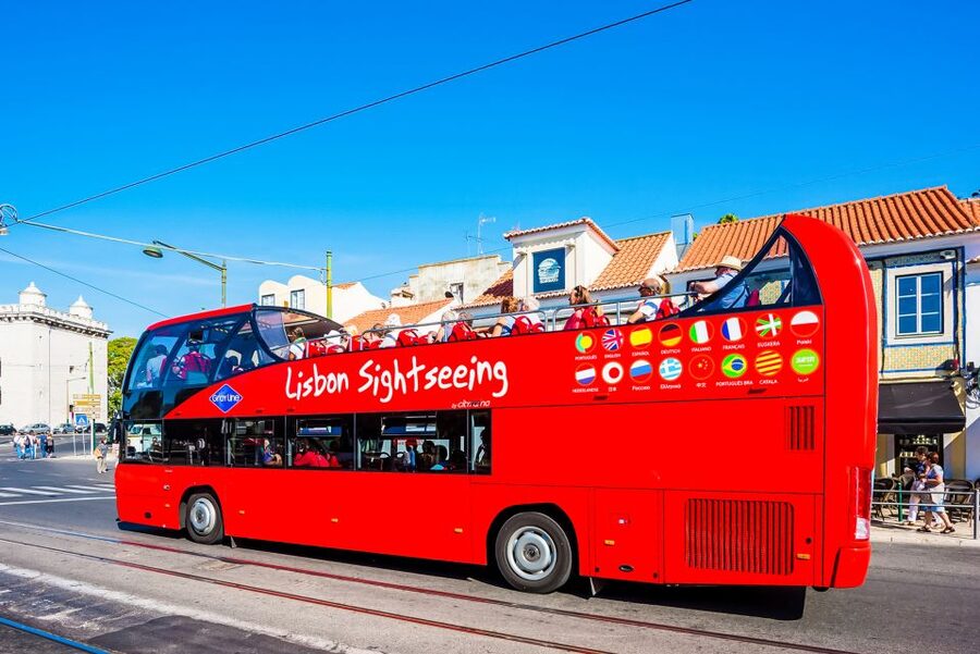 Lisbon: Hop-On Hop-Off Bus Tour - How the audio guide changes the experience