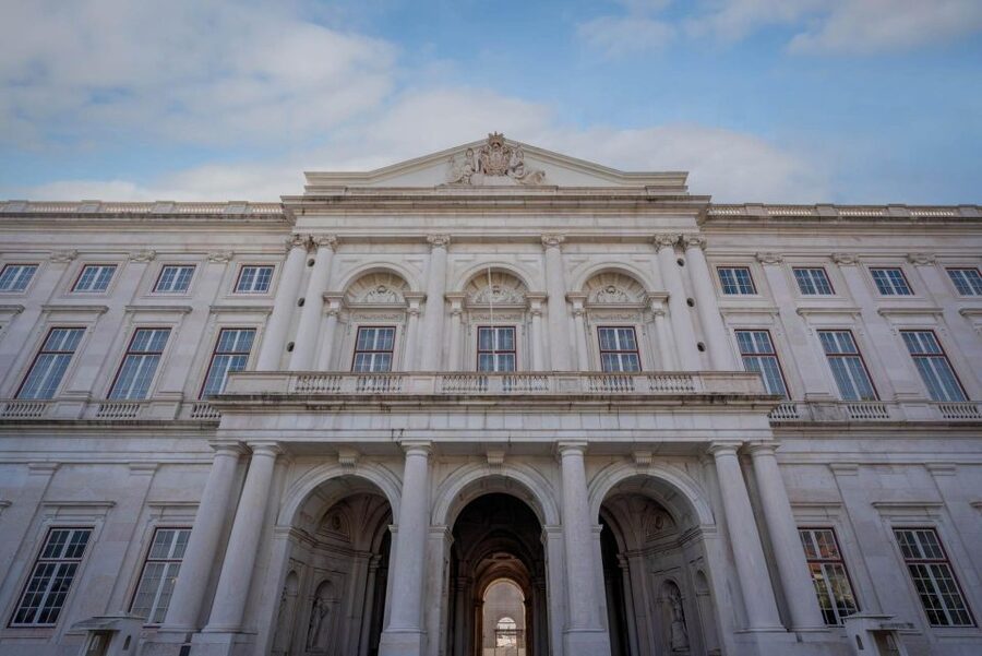 Lisbon: National Palace of Ajuda E-Ticket & City Audio Guide - What you are really buying for $24