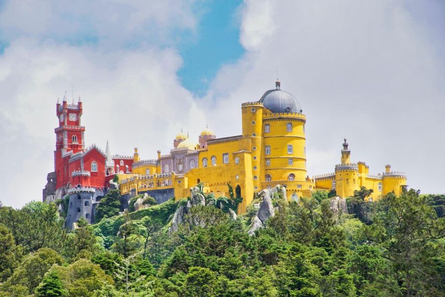 Lisbon: Pena, Regaleira & Atlantic Coast Tour with a Local - A coastal drive through Colares