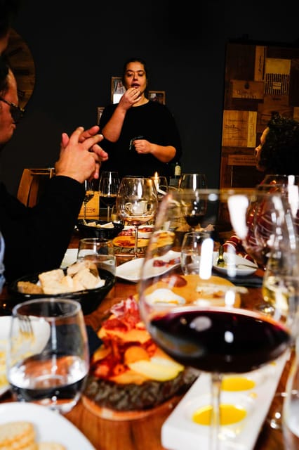 Lisbon: Premium Wine and Tapas Tasting Session - The food is more than a side plate