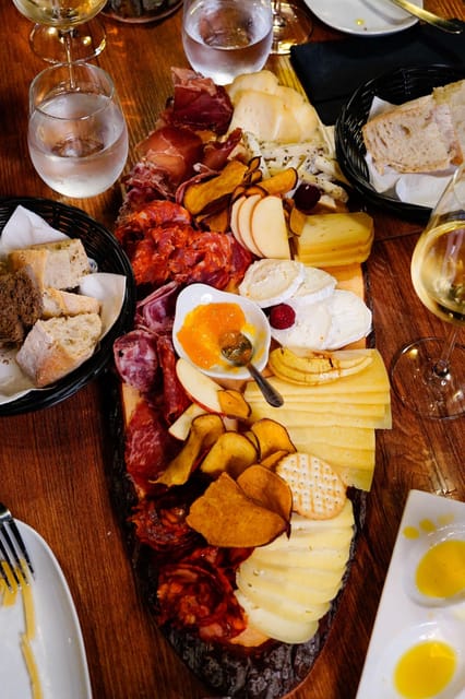Lisbon: Premium Wine and Tapas Tasting Session - A few practical tips for a better evening