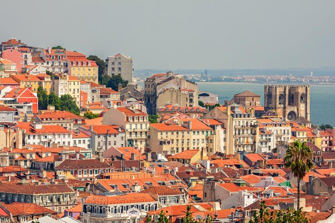 Lisbon Private Driver and Customizable Tour - A private way to get your Lisbon bearings