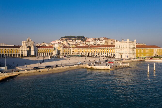 Lisbon Private Driver and Customizable Tour - The guides are the heart of the outing