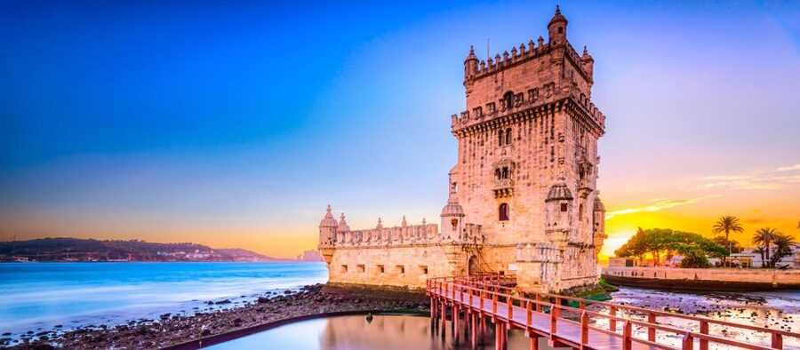 Lisbon: Private Full Day City Tour - Lisbon Cathedral and the earthquake-rebuilt center