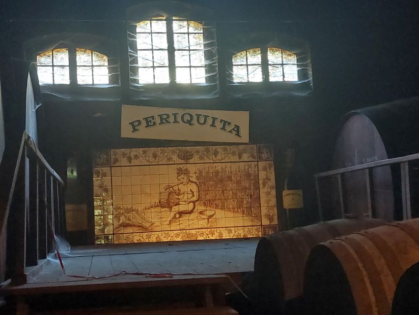 Lisbon: Private Full-Day Wine Tasting Tour in a premium car - A local lunch break in Azeitão