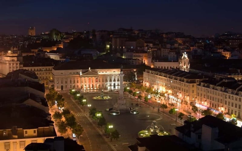 Lisbon: Private Night Tour with Fado Dinner Show - Should you book it?