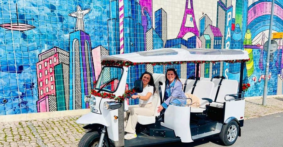Lisbon: Private Sightseeing Tour by Tuk-Tuk - Lisbon Cathedral and the climb toward Alfama