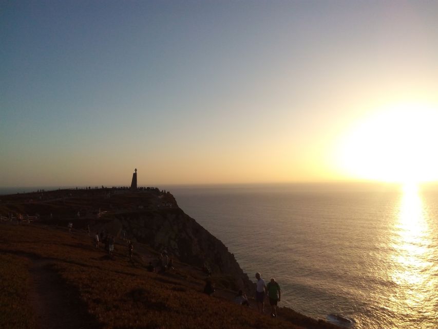Lisbon: Private Tour Sintra, Cabo da Roca and Cascais - Cascais and the return by Estoril