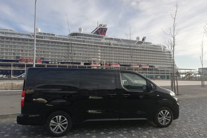 Lisbon Private Transfer to Airport - Meeting your driver at Humberto Delgado Airport