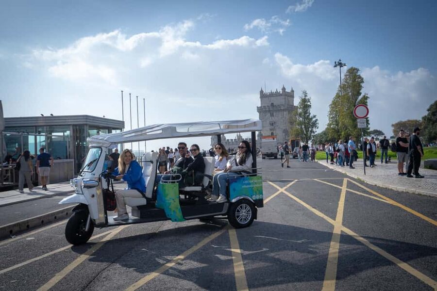 Lisbon: Private Tuk Tuk Tour with Optional Boat Cruise - Guides make the private format worthwhile