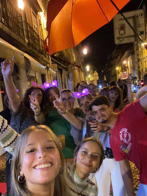 Lisbon: Pub Crawl with Open Bar and VIP Club Entry - Clothing, identification, and what to leave behind