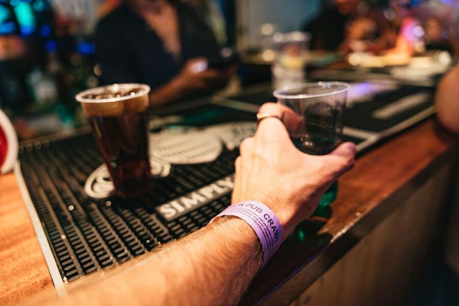 Lisbon: Pub Crawl with Open Bar, Shots & VIP Club Entry - Practical tips for a smoother night