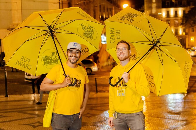 Lisbon: Pub Crawl with Open Bar, Shots & VIP Club Entry - What this Lisbon pub crawl really offers