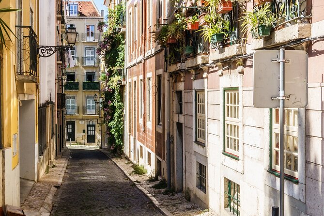 Lisbon Revelation Tour - São Roque and a baroque surprise