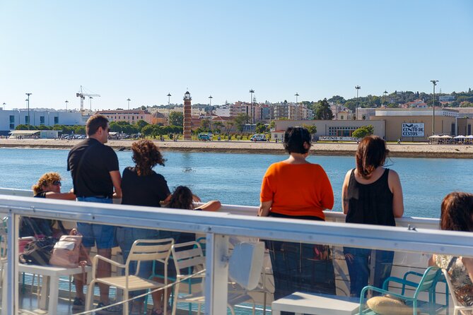 Lisbon River Boat Sightseeing Tour with a Drink - Praça do Comércio gives you the right starting point