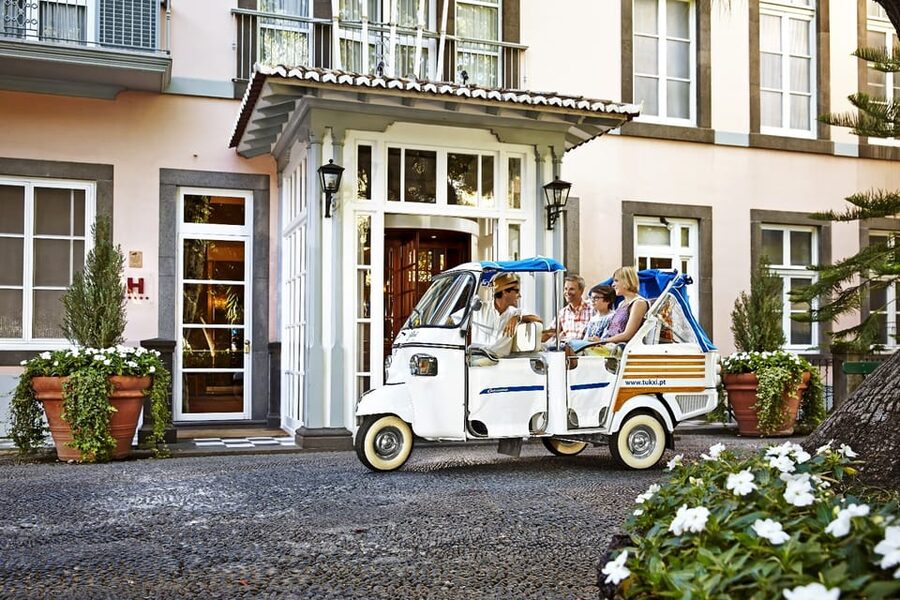 Lisbon's historic old town in a tuk-tuk in German - Pickup, timing, and planning your day