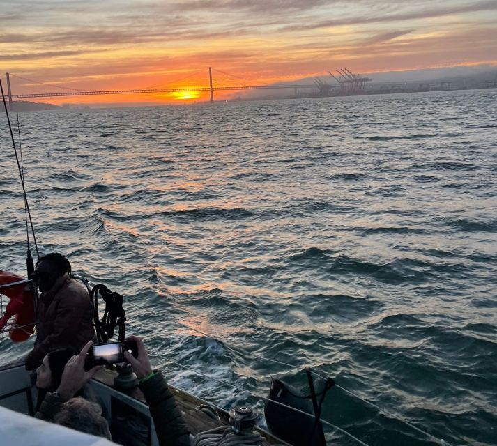Lisbon: Sailboat Sunset Tour with a Drink - Belém Tower and the Monument to the Discoveries